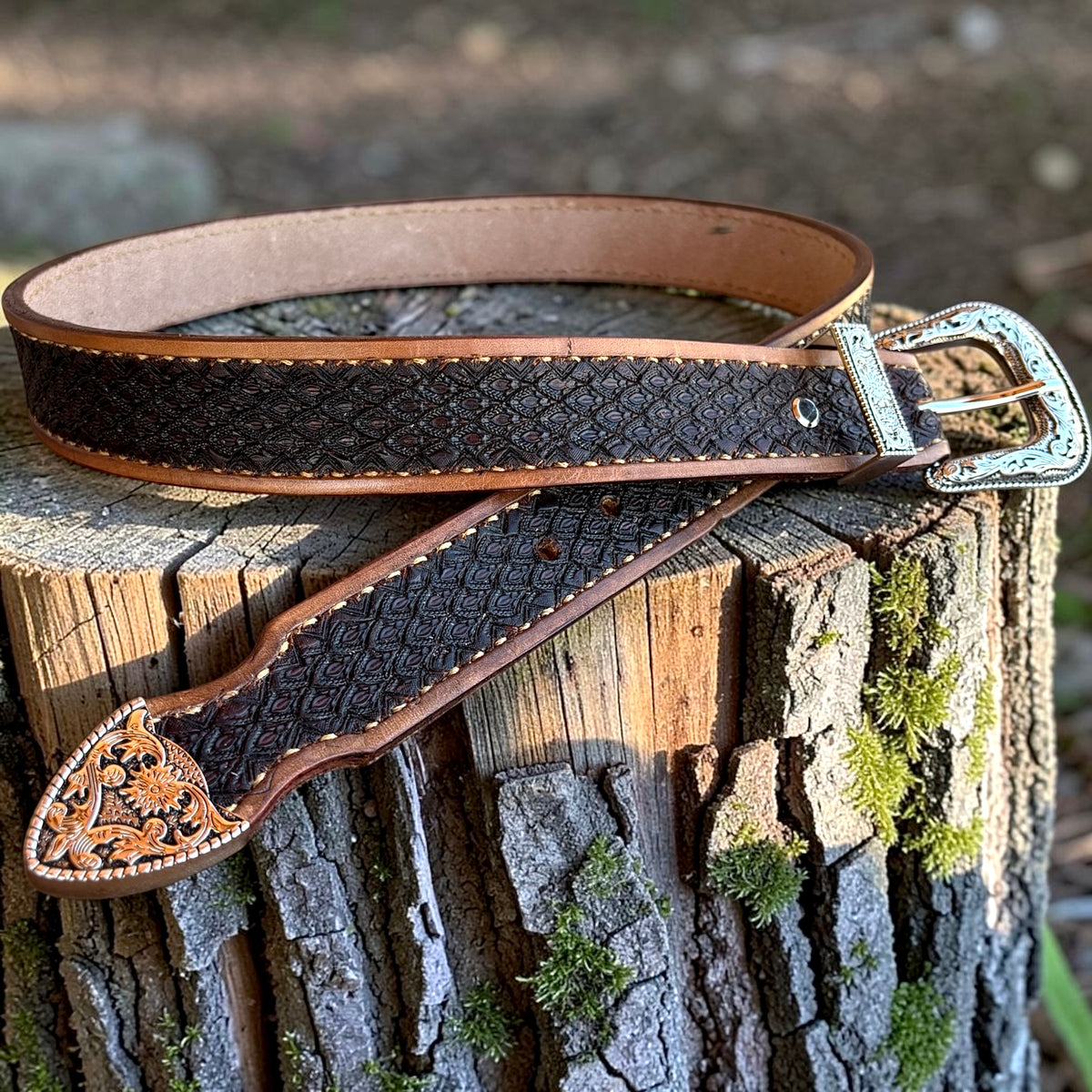 PERSONALIZE! Handmade Leather Belt with Buckle - Dragon Scale Pattern