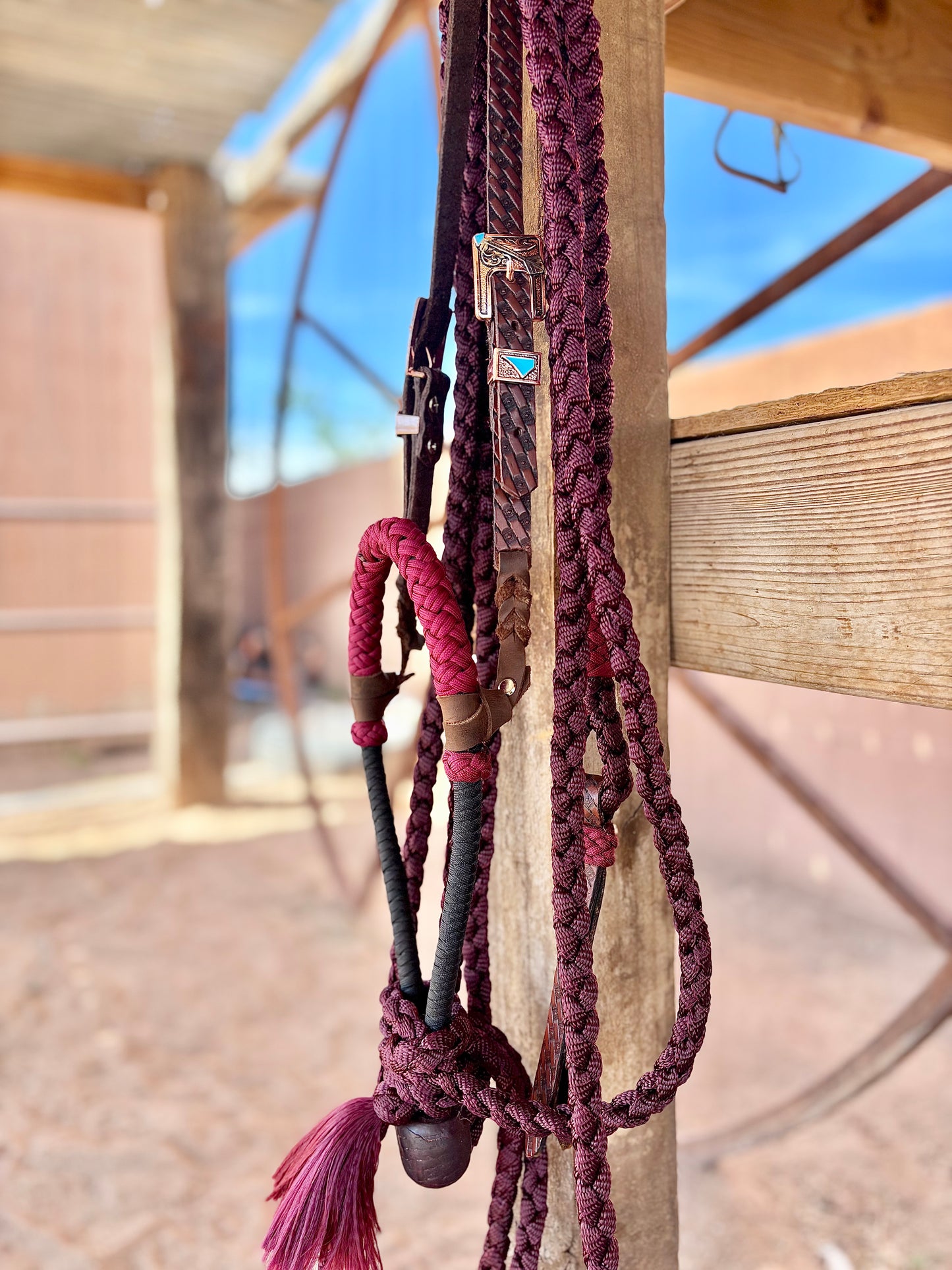 Lariat Hackamore and Mecate Full Setup: Fits most Horses - Color Burgundy